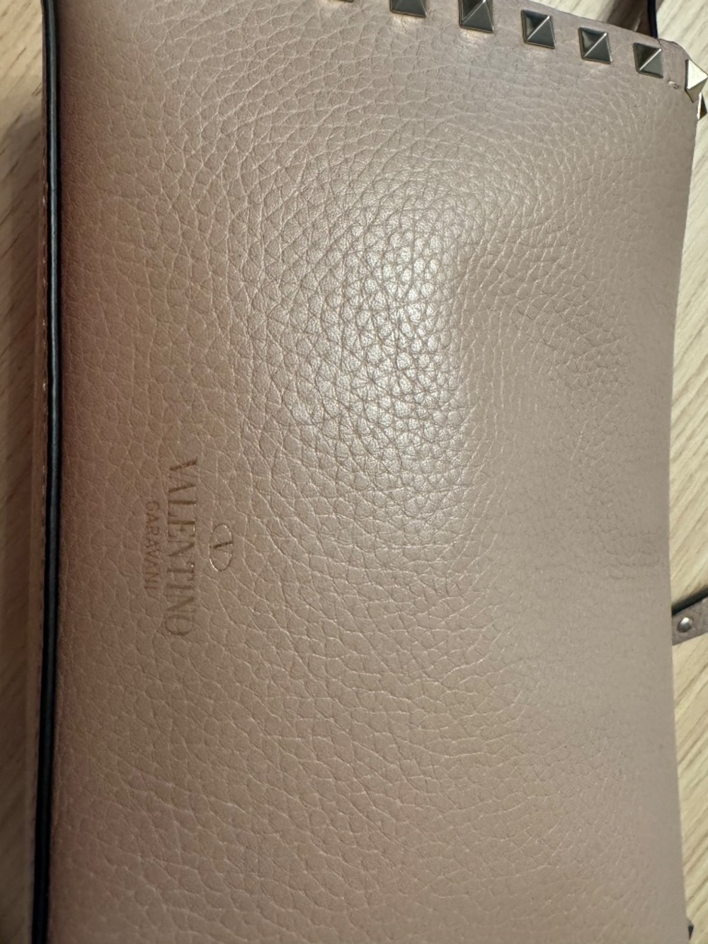 Valentino Garavani Leather Rockstud Bag - Picture 2 of 10